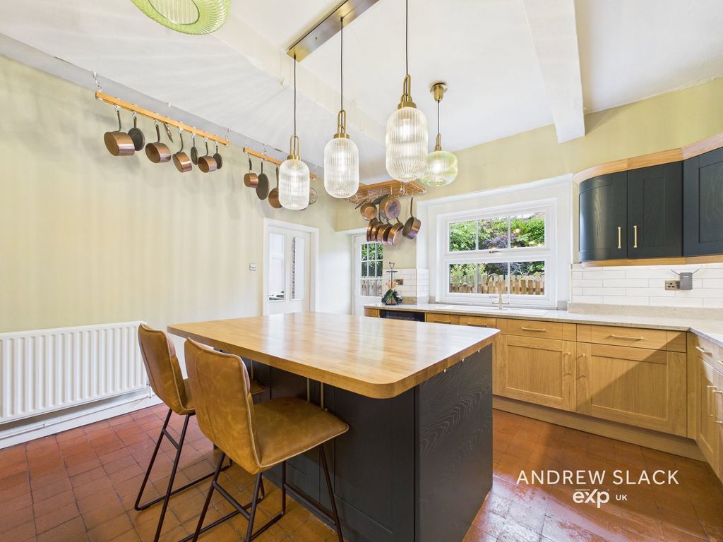 Property photo 3 of 43