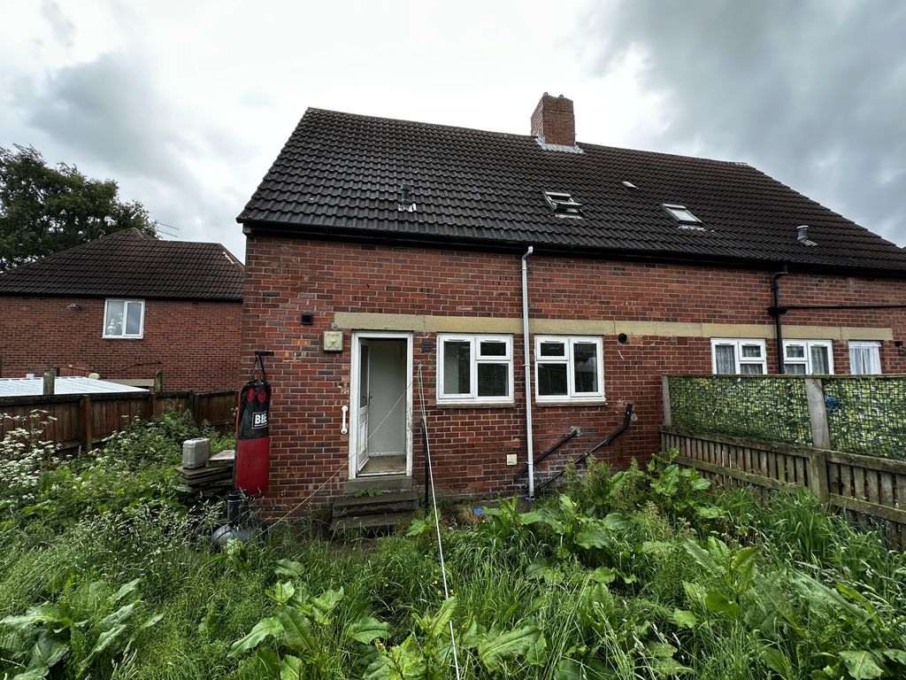Property photo 2 of 14 6 May Crescent-12.Jpg