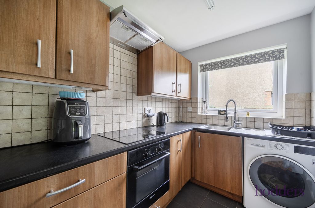 Property photo 3 of 20 7F157A0d-8880-4F4...