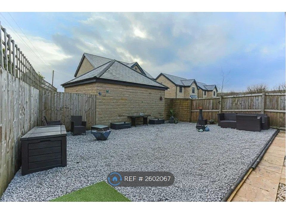 Property photo 3 of 15