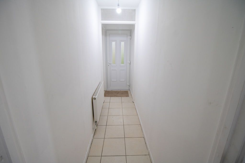 Property photo 2 of 16 Entrance Hallway