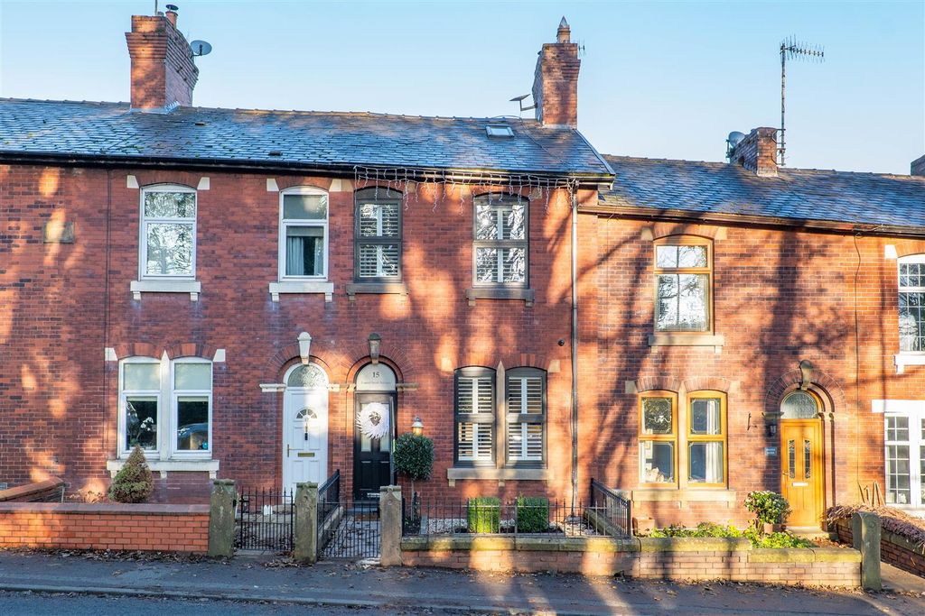 Property photo 1 of 33 Front External