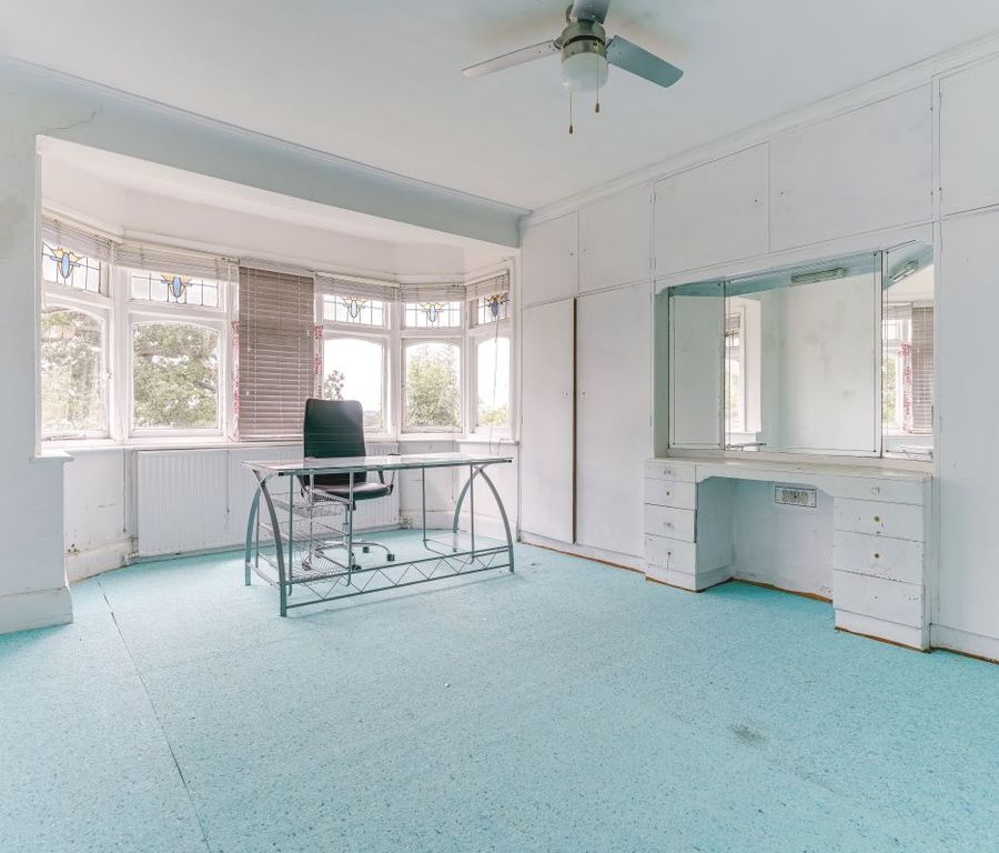 Property photo 3 of 29