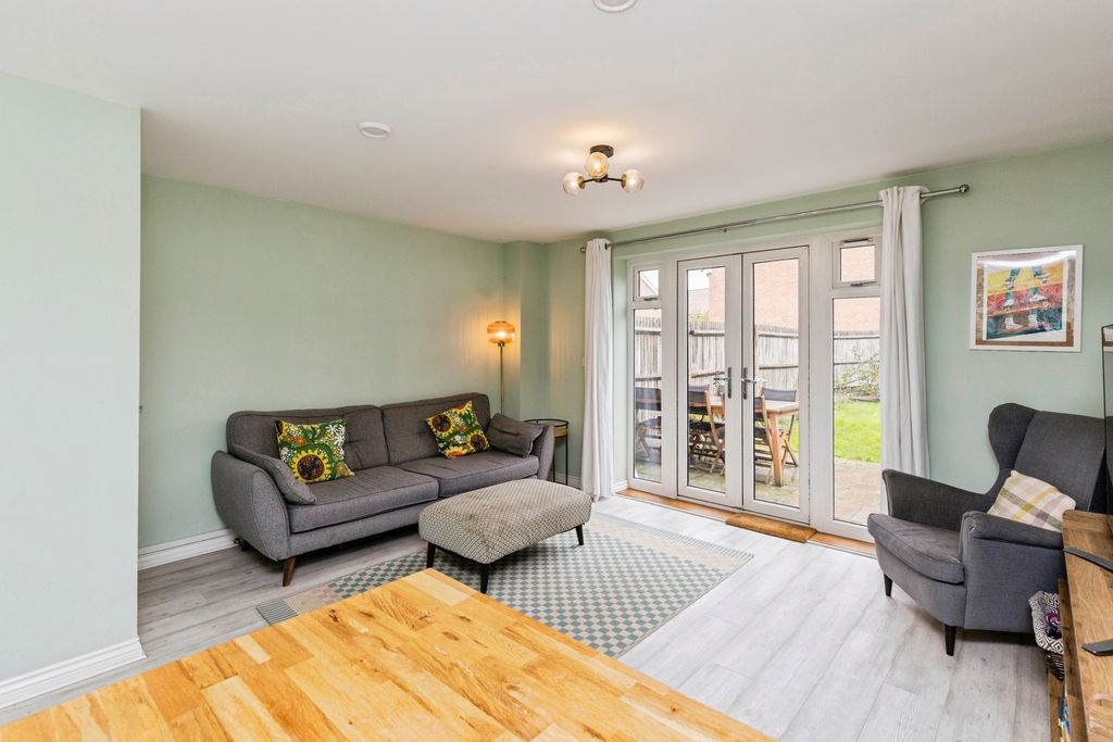 Property photo 2 of 18 Pbox-Img.Jpg