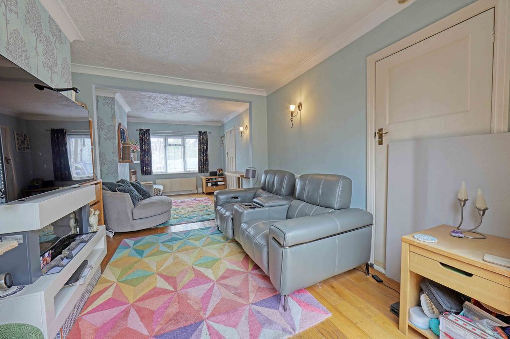 Property photo 2 of 14