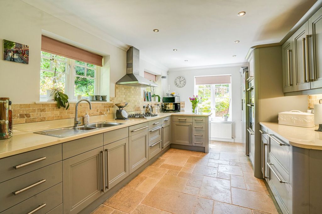 Property photo 2 of 49