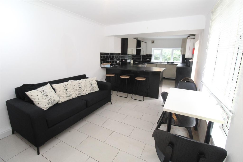 Property photo 1 of 37 Img_1345.Jpg