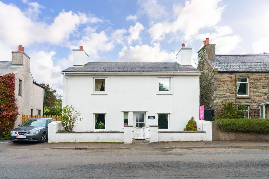 Property photo 1 of 21