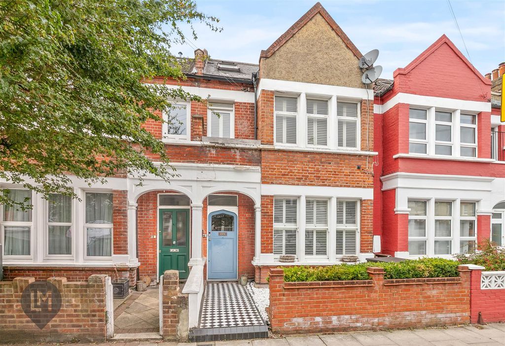 Property photo 2 of 7 Clonmore Street