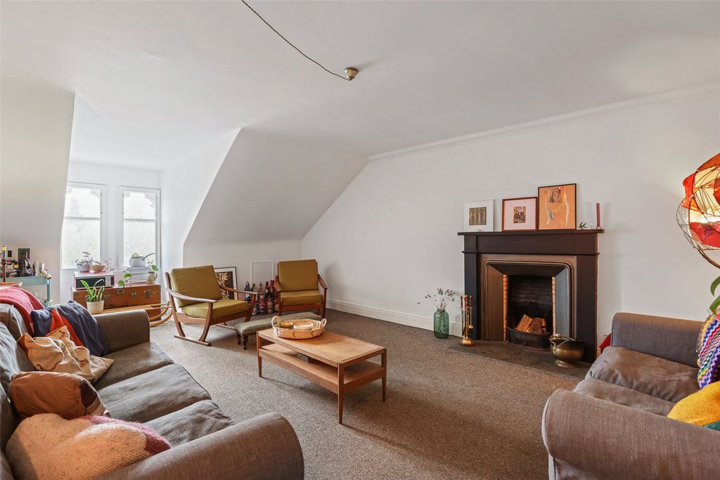 Property photo 3 of 17 Living Room