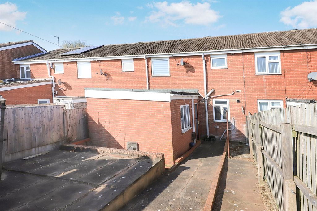 Property photo 2 of 17