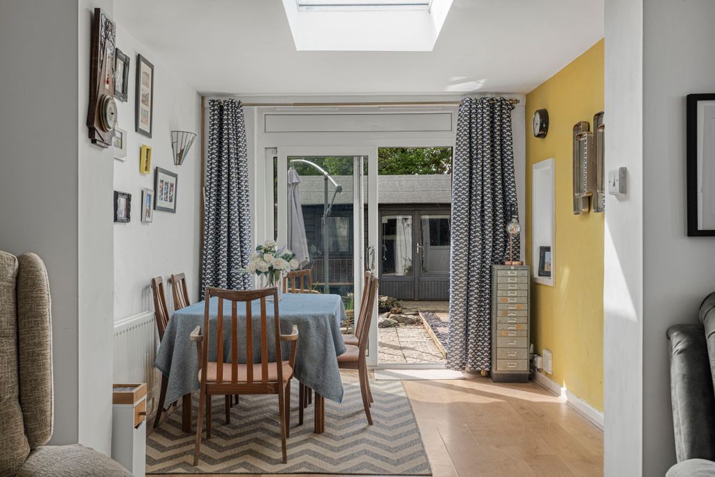 Property photo 1 of 42 Lounge