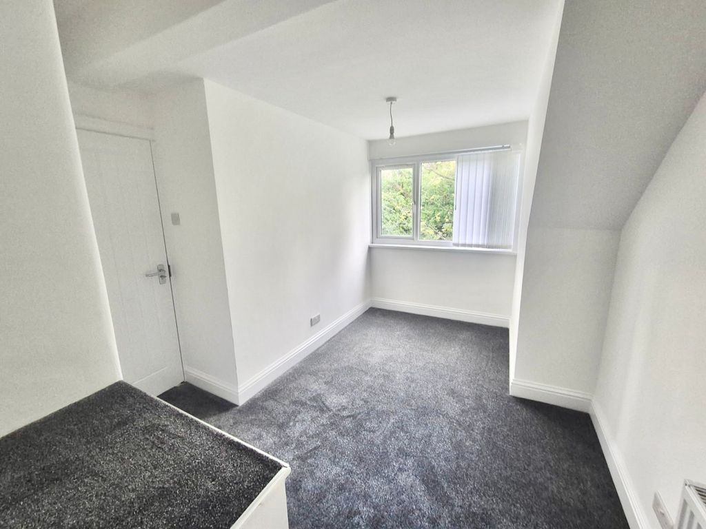 Property photo 2 of 12 Gallery