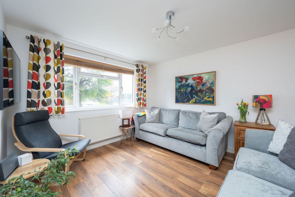 Property photo 3 of 20