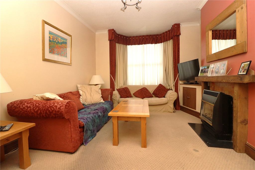 Property photo 2 of 19 Picture No. 04