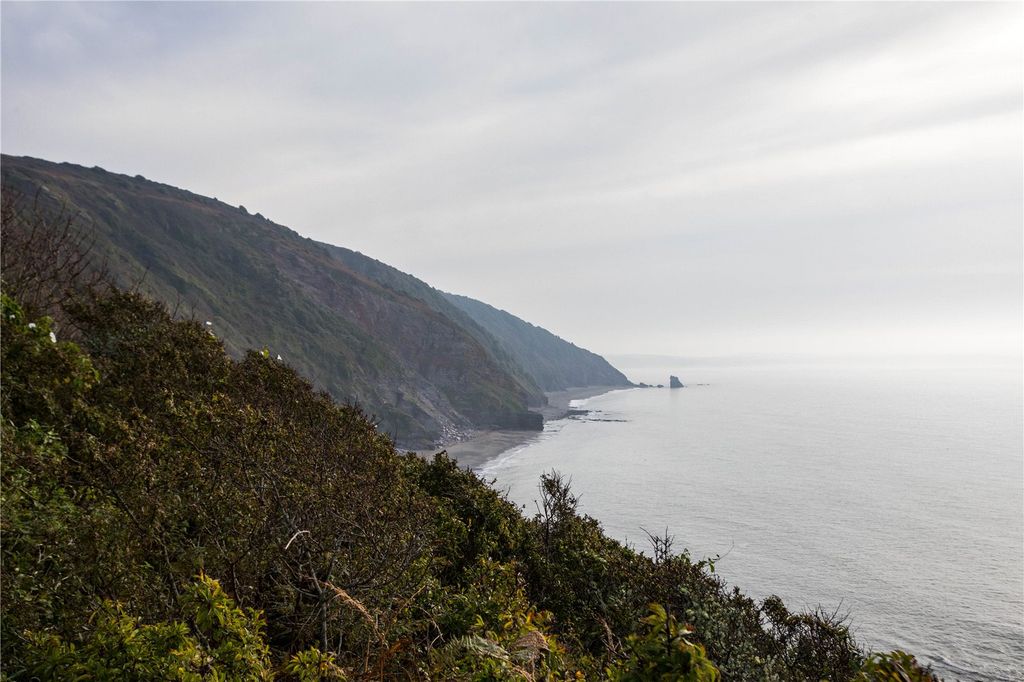 Property photo 3 of 18 Coastal Views
