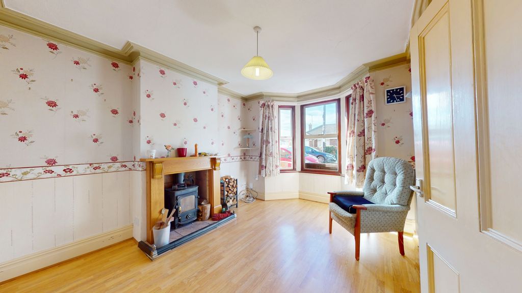 Property photo 3 of 21 10062025_164548