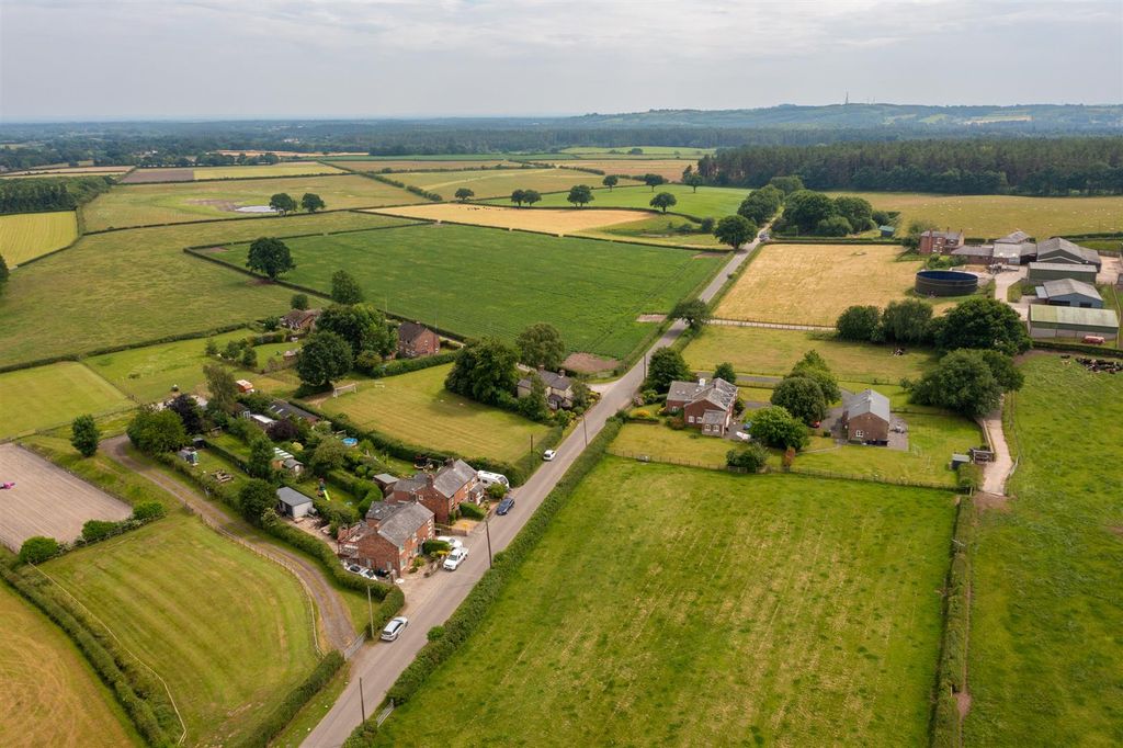 Property photo 1 of 19 3Waterloocottages-32.Jpg