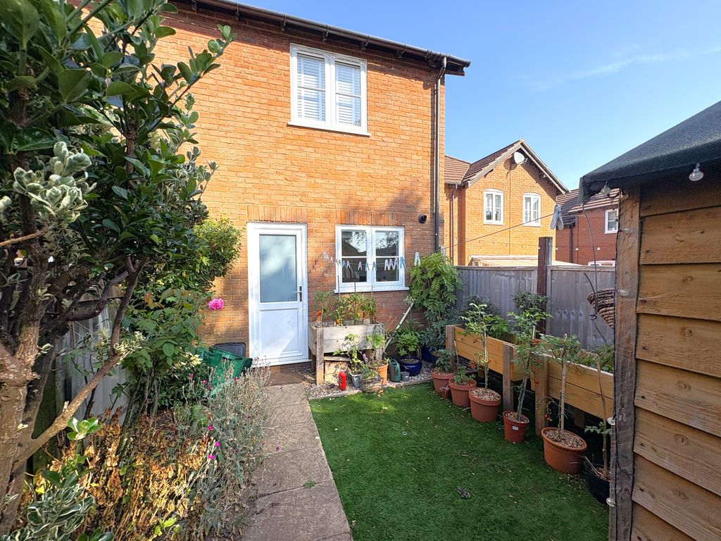 Property photo 1 of 12 Garden