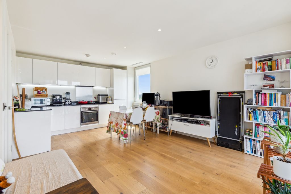 Property photo 3 of 12 5