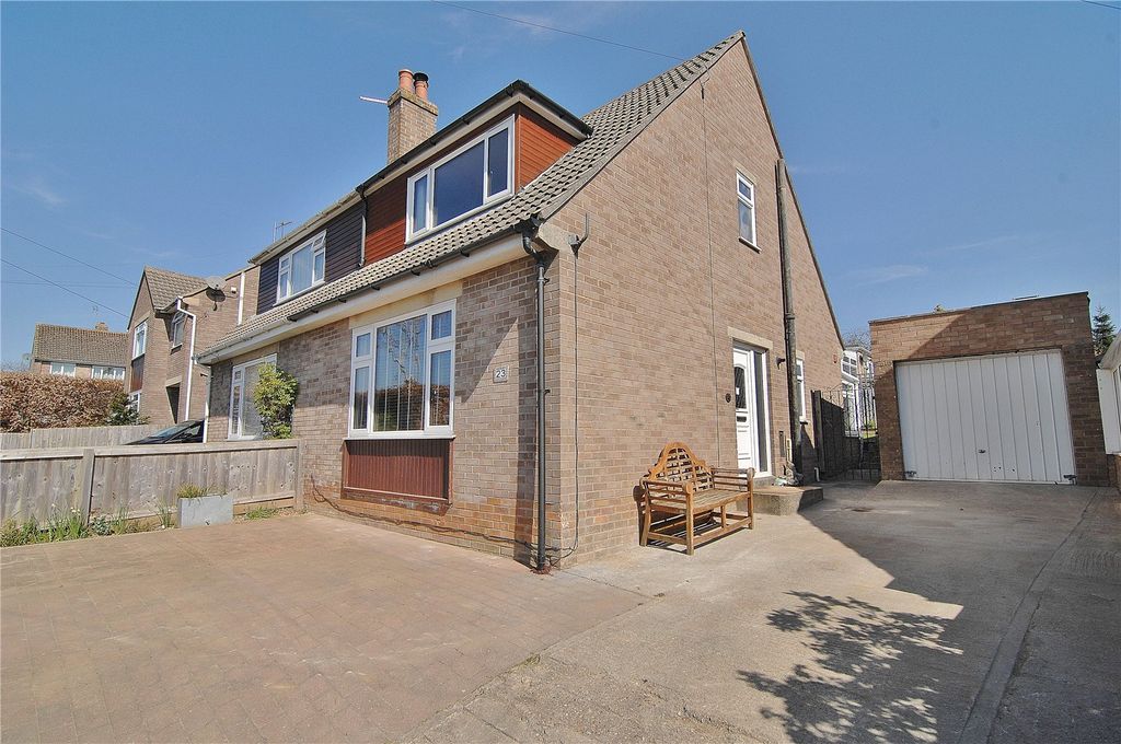 Property photo 1 of 16 Picture No. 03