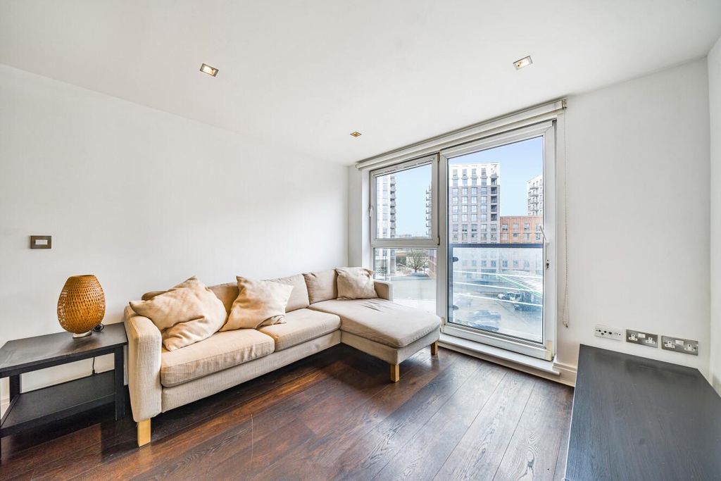 Property photo 2 of 12 Picture 2