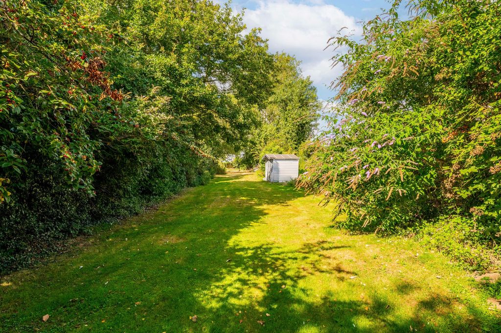 Property photo 2 of 23