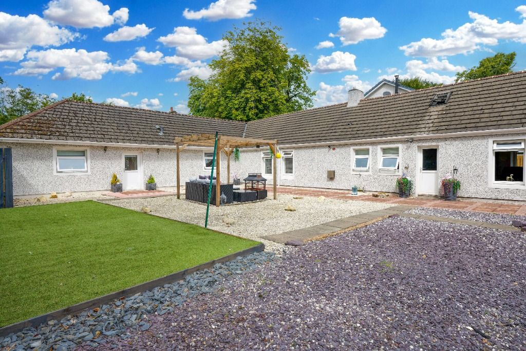 Property photo 3 of 46