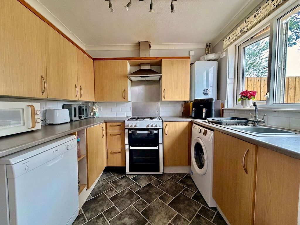 Property photo 3 of 19