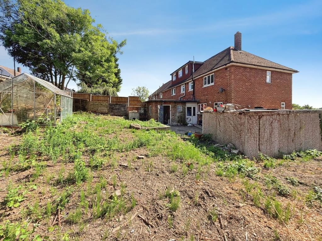 Property photo 3 of 13