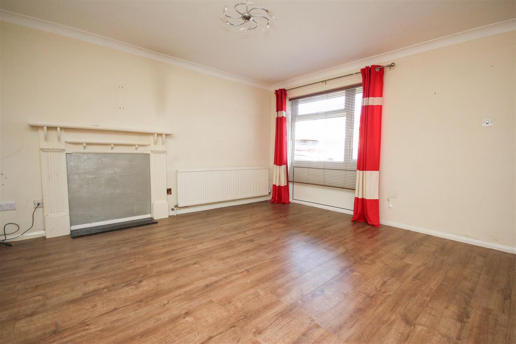 Property photo 2 of 14 Lr2.Jpg