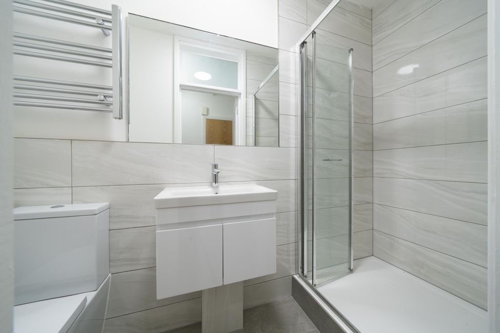 Property photo 3 of 8 Shower Room 