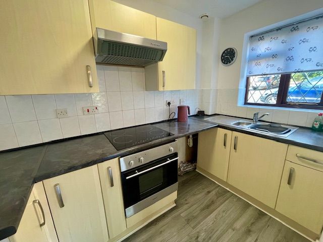 Property photo 3 of 5