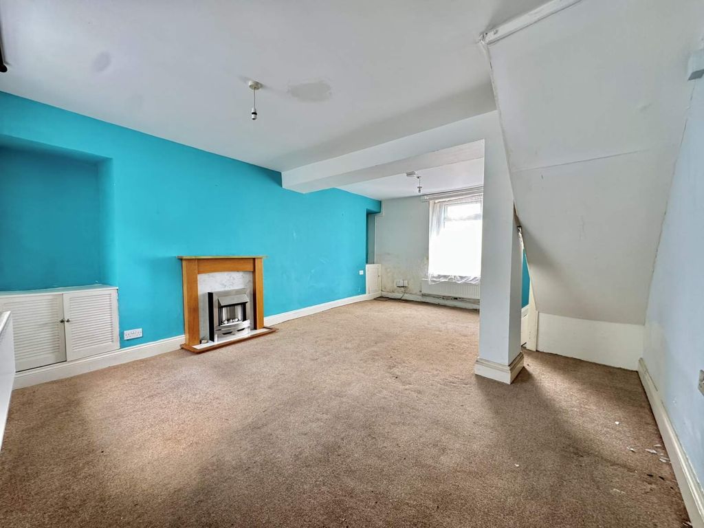 Property photo 3 of 12 Not Specified