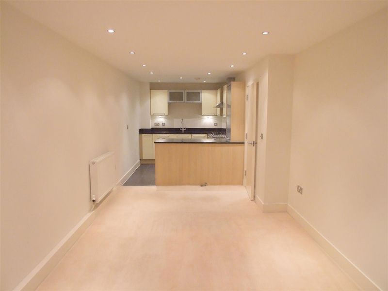 Property photo 3 of 11 Photo 8