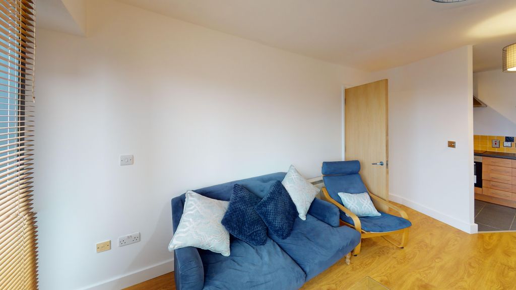 Property photo 2 of 8