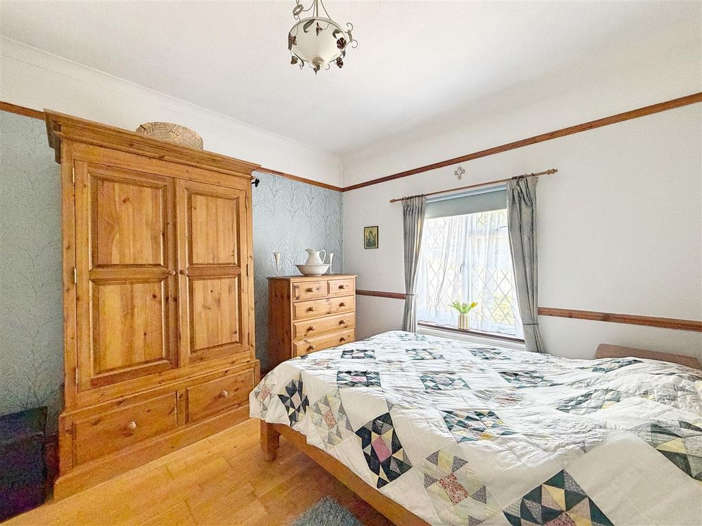 Additional image 11 of 2 bed detached bungalow for saleSkitts Hill, Braintree CM7
