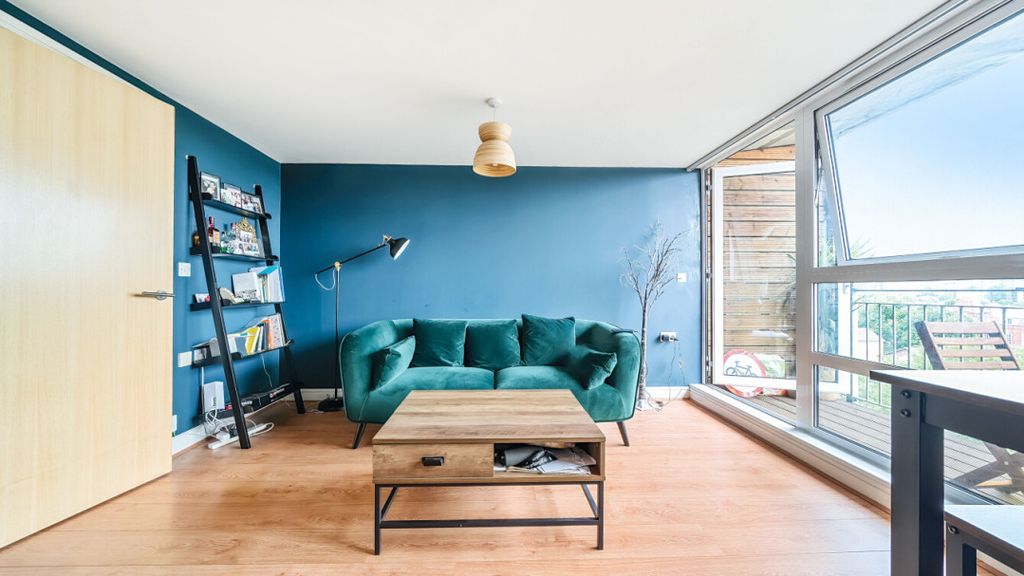 Property photo 3 of 19