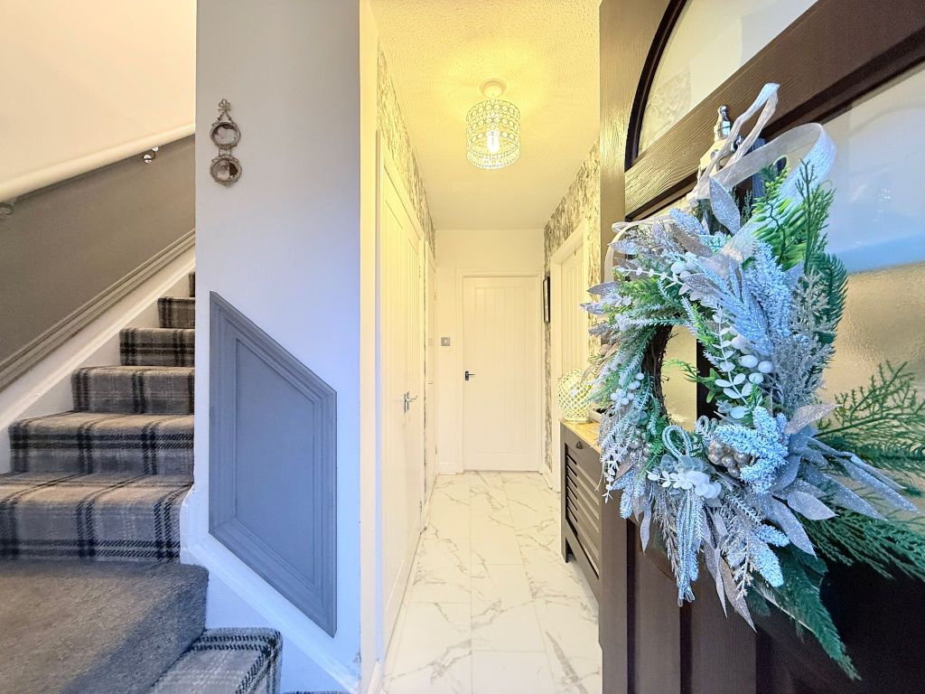 Property photo 2 of 31