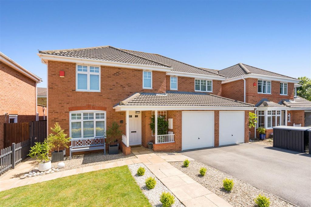 Property photo 1 of 16 Front