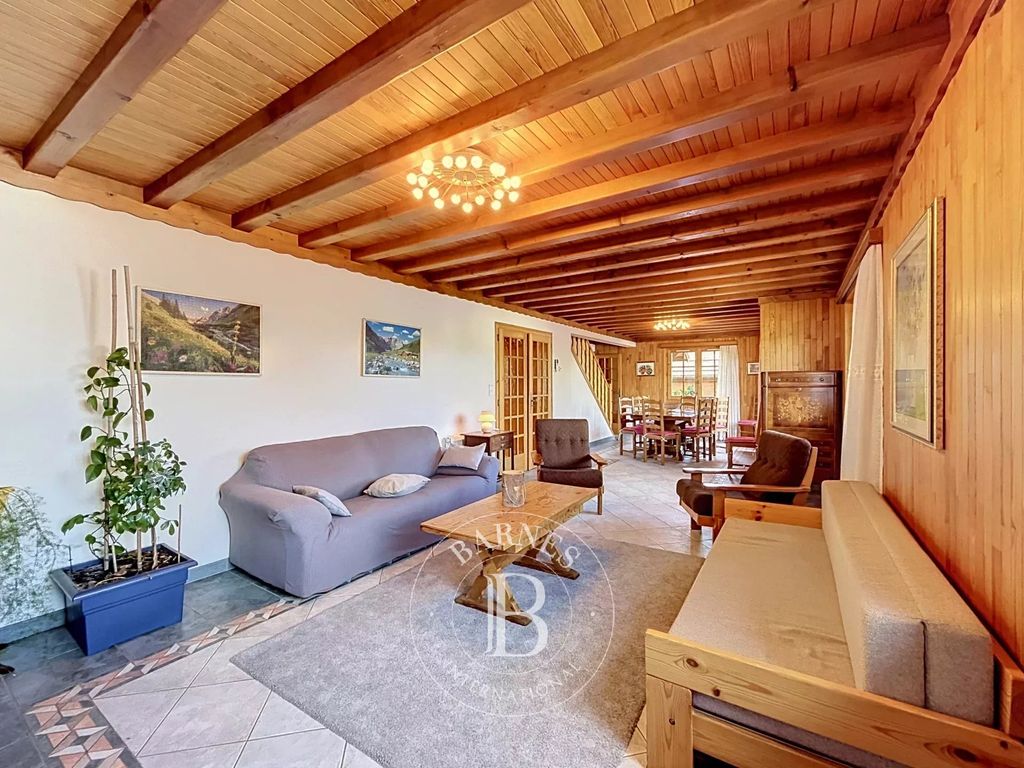 Property photo 2 of 35