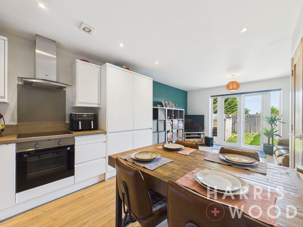 Property photo 2 of 21 5164502