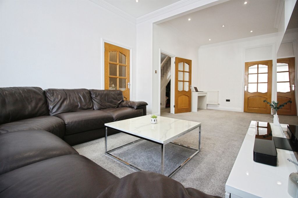 Property photo 2 of 22