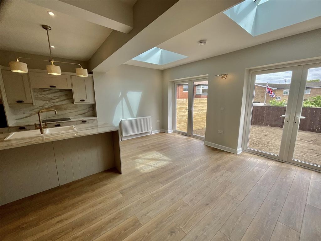 Property photo 1 of 12 5912756F-8D07-4331-Ae59-E39Ef3C62114.Jpeg