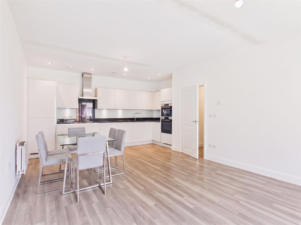 Property photo 2 of 10 Creativefabrica-Service_Type_Image_Editor-0-Bot (5