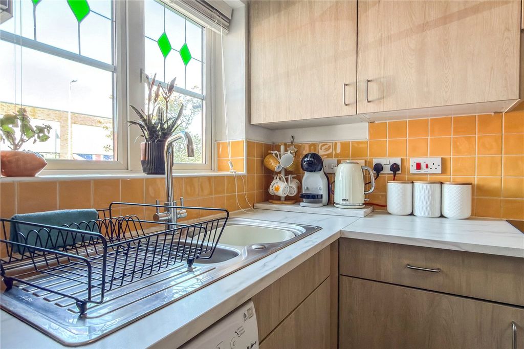 Property photo 3 of 22 Picture No. 18