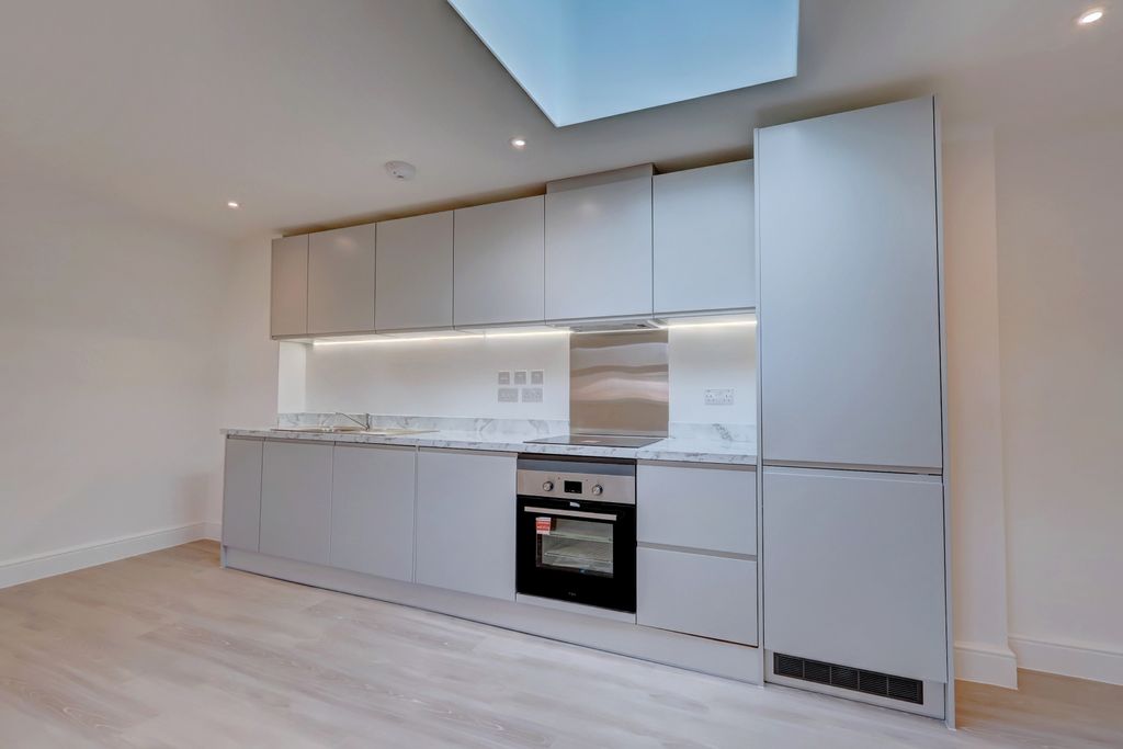 Property photo 2 of 12 Picture No. 09