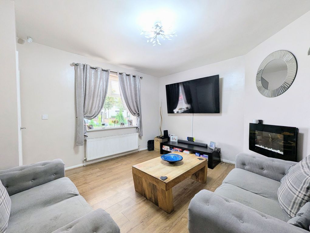 Property photo 3 of 19
