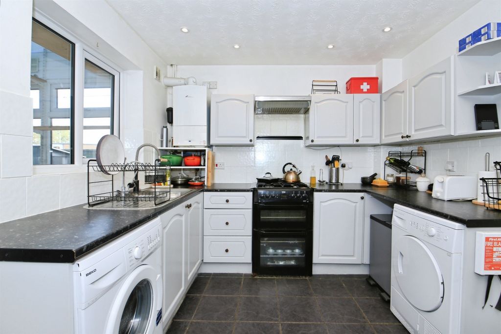Property photo 2 of 16