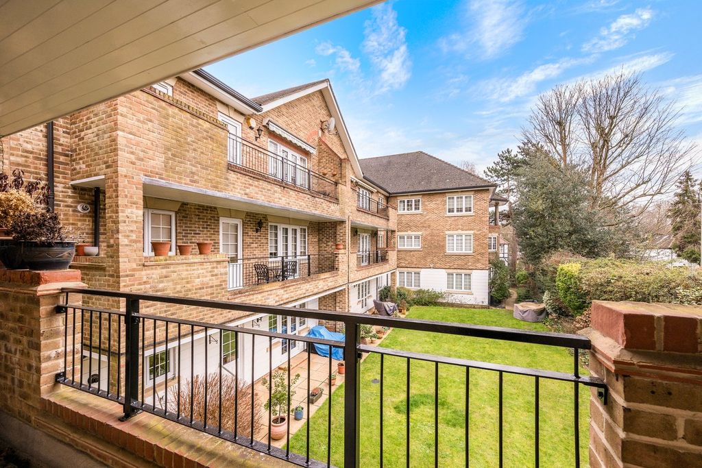 Property photo 2 of 10